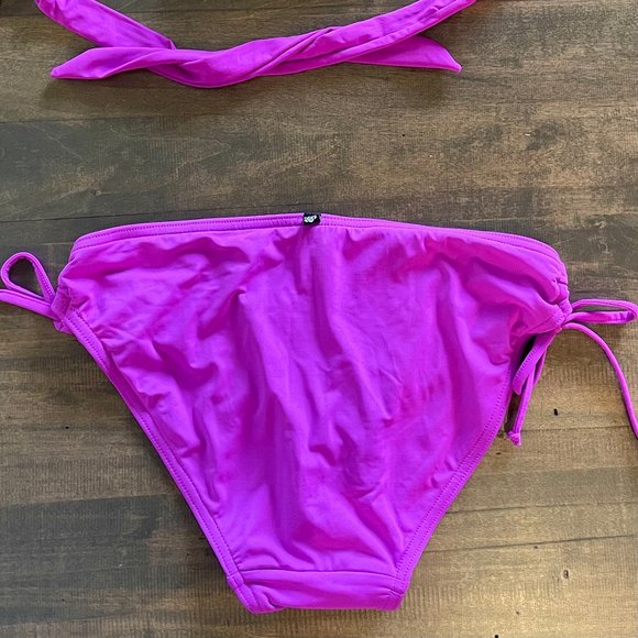 New Fuchsia Bikini Set || La Vie en Rose Aqua 2-Piece Bathing Suit - Picture 5 of 7